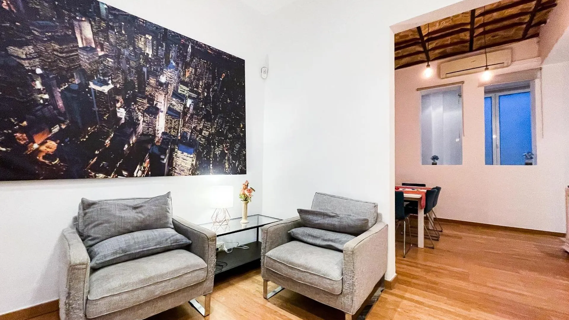 Private Rooms In Born - Barcelona Hostel