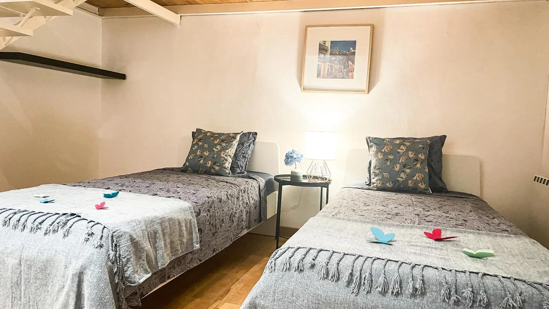 Hostel Private Rooms In Born - Barcelona Spain