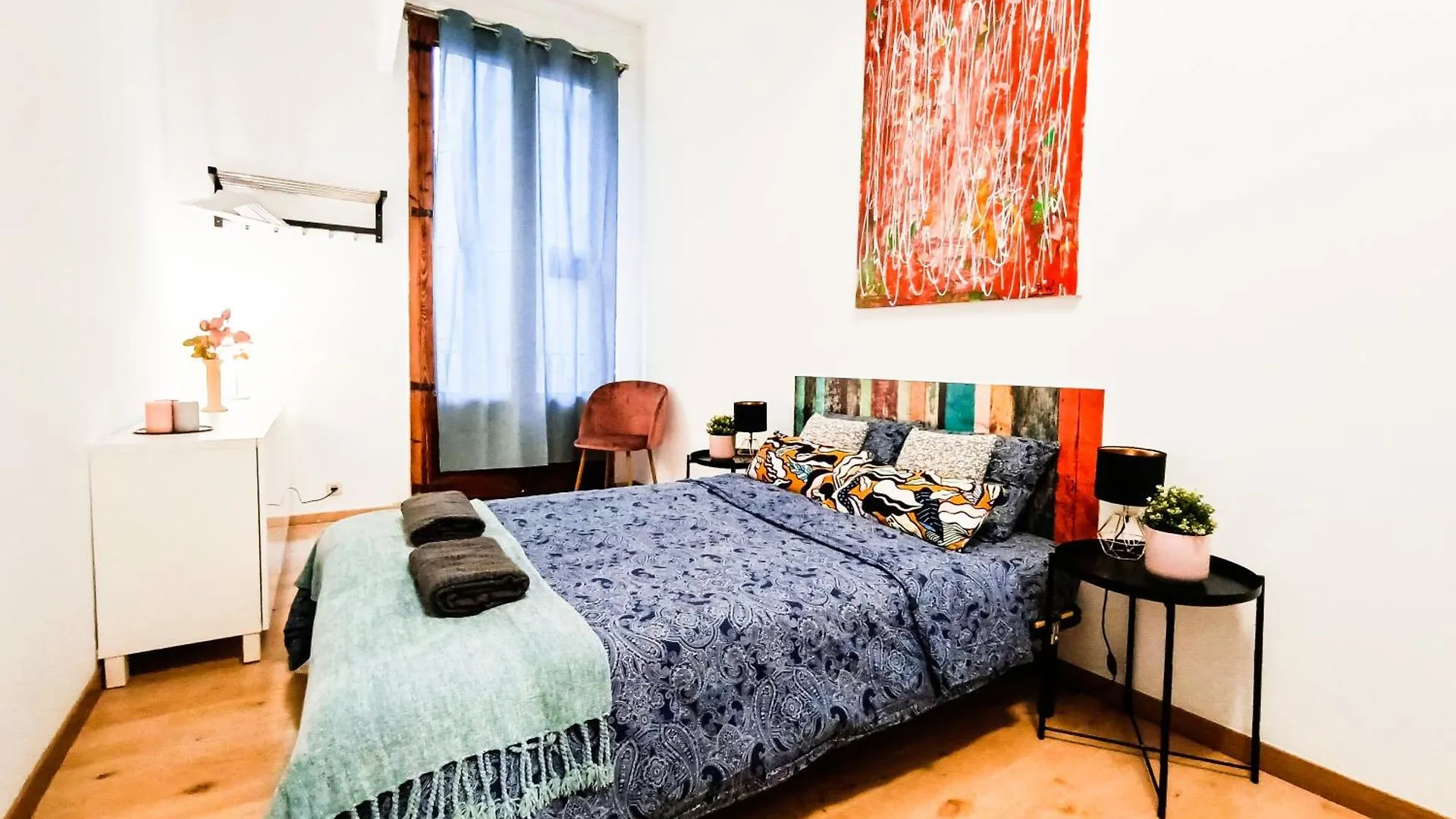Private Rooms In Born - Barcelona