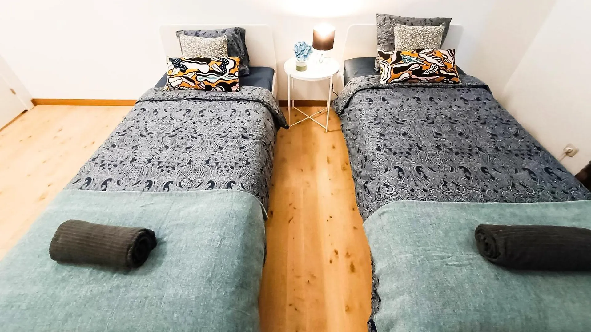 Private Rooms In Born - Barcelona Hostel
