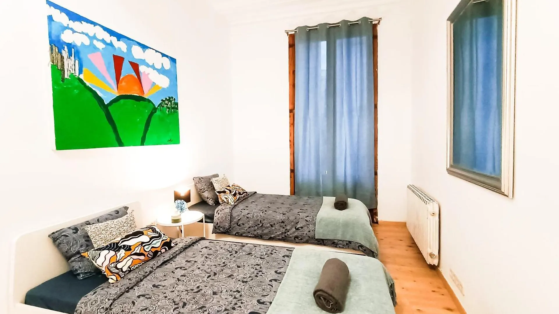 Private Rooms In Born - Barcelona Hostel