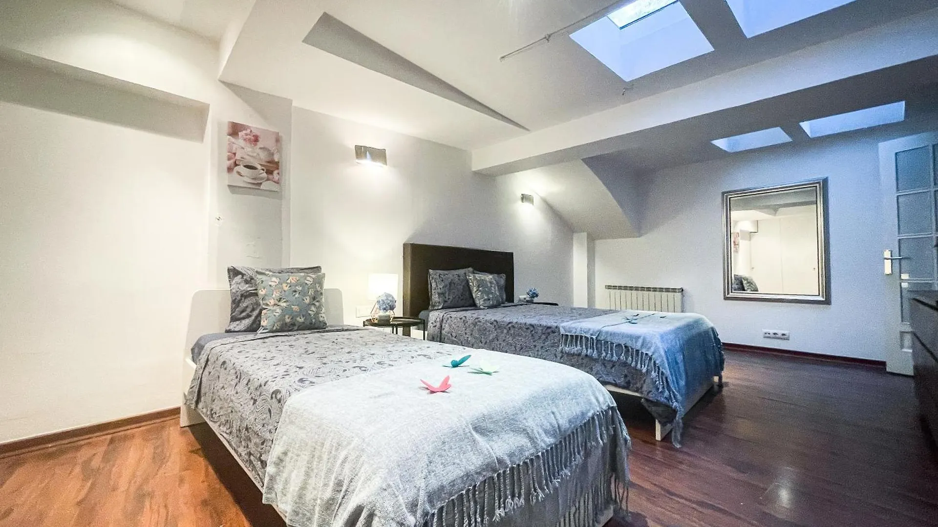 Private Rooms In Born - Barcelona Spain