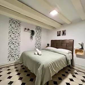 Sleep In Gothic Bcn Hostel