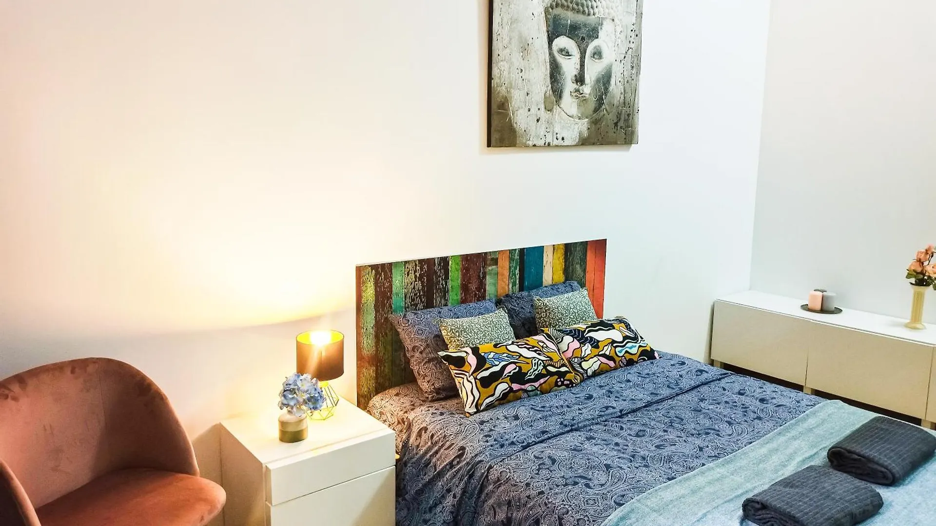 Private Rooms In Born - Barcelona 0*,